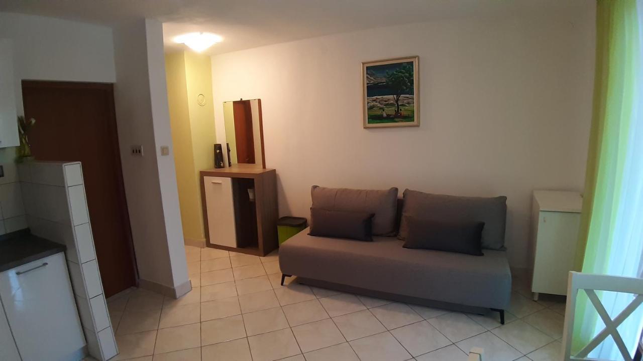 Apartments Rendulic Malinska Extérieur photo