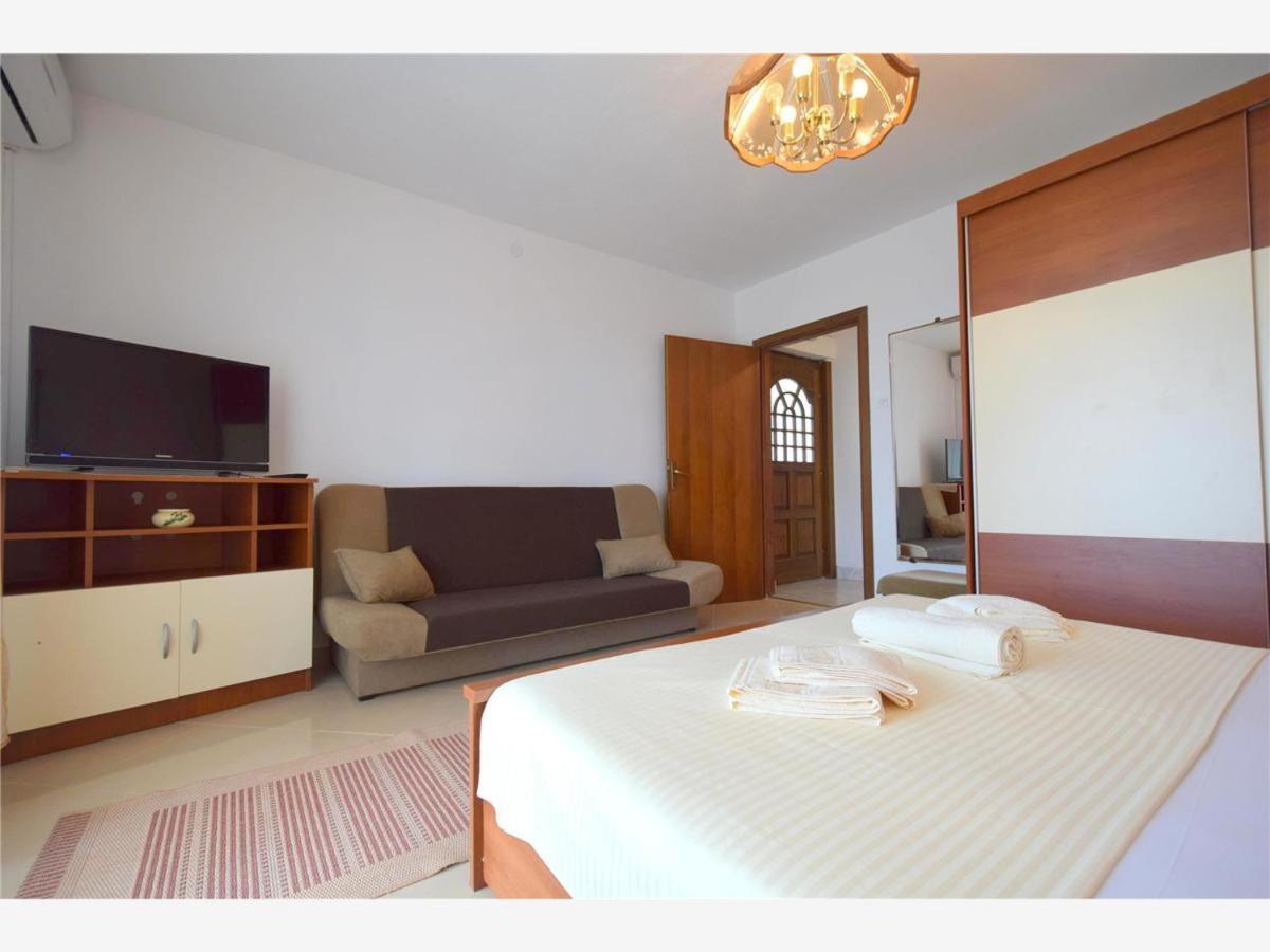 Apartments Rendulic Malinska Extérieur photo