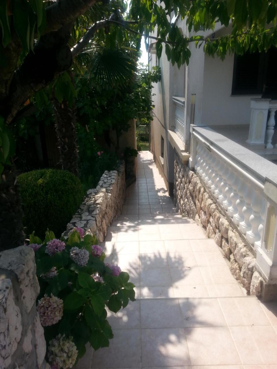 Apartments Rendulic Malinska Extérieur photo